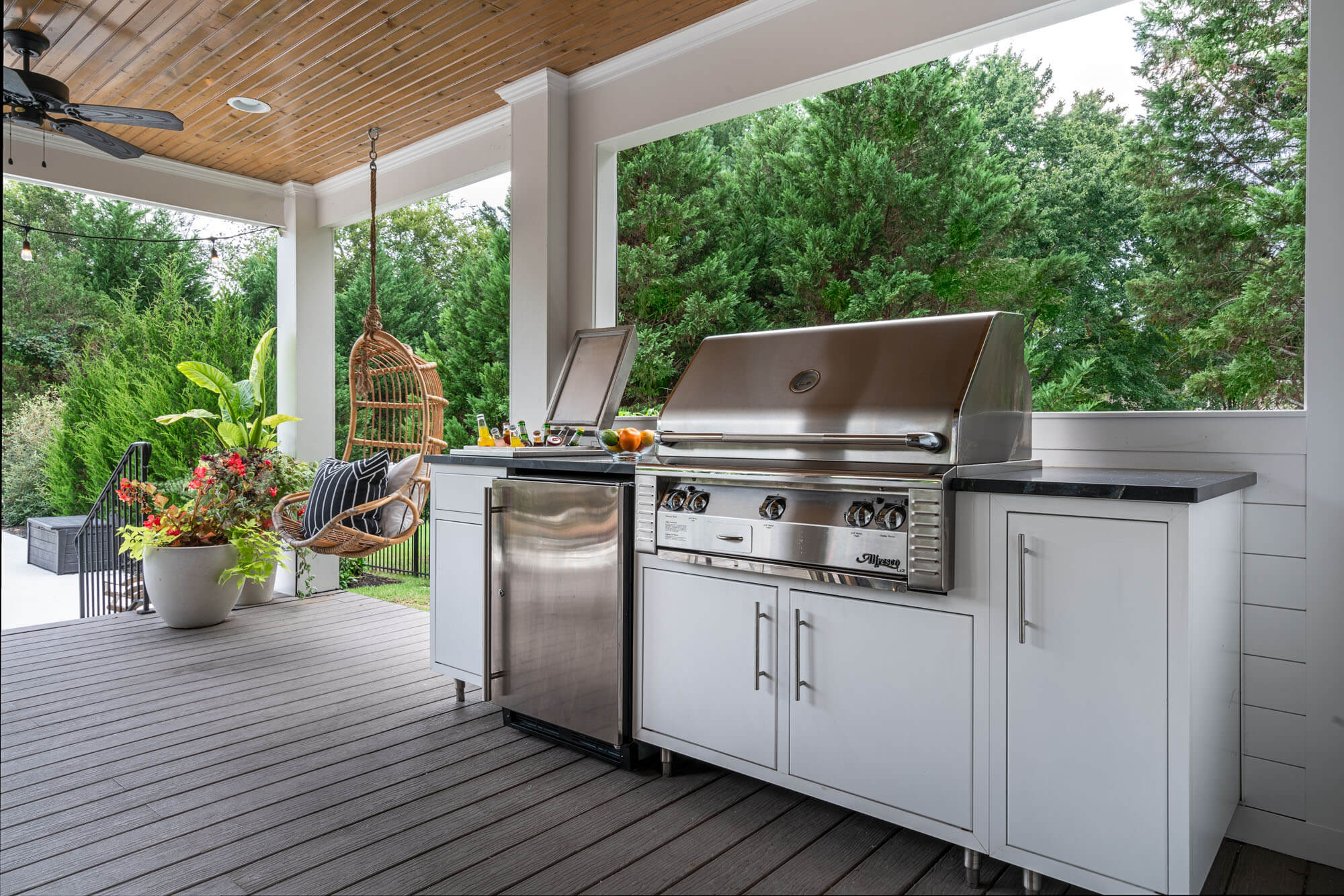 How to Transform a Stainless Steel Cart Into an Outdoor Kitchen Island